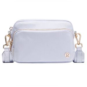 Everywhere Crossbody Bag 2L Metal Hardware Serene Blue / Gold